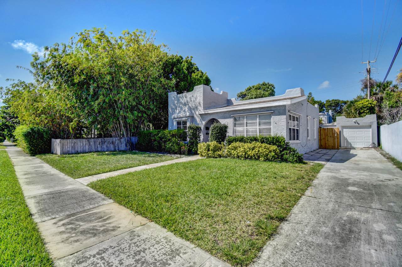 415 Avenida Alegre - Photo 1