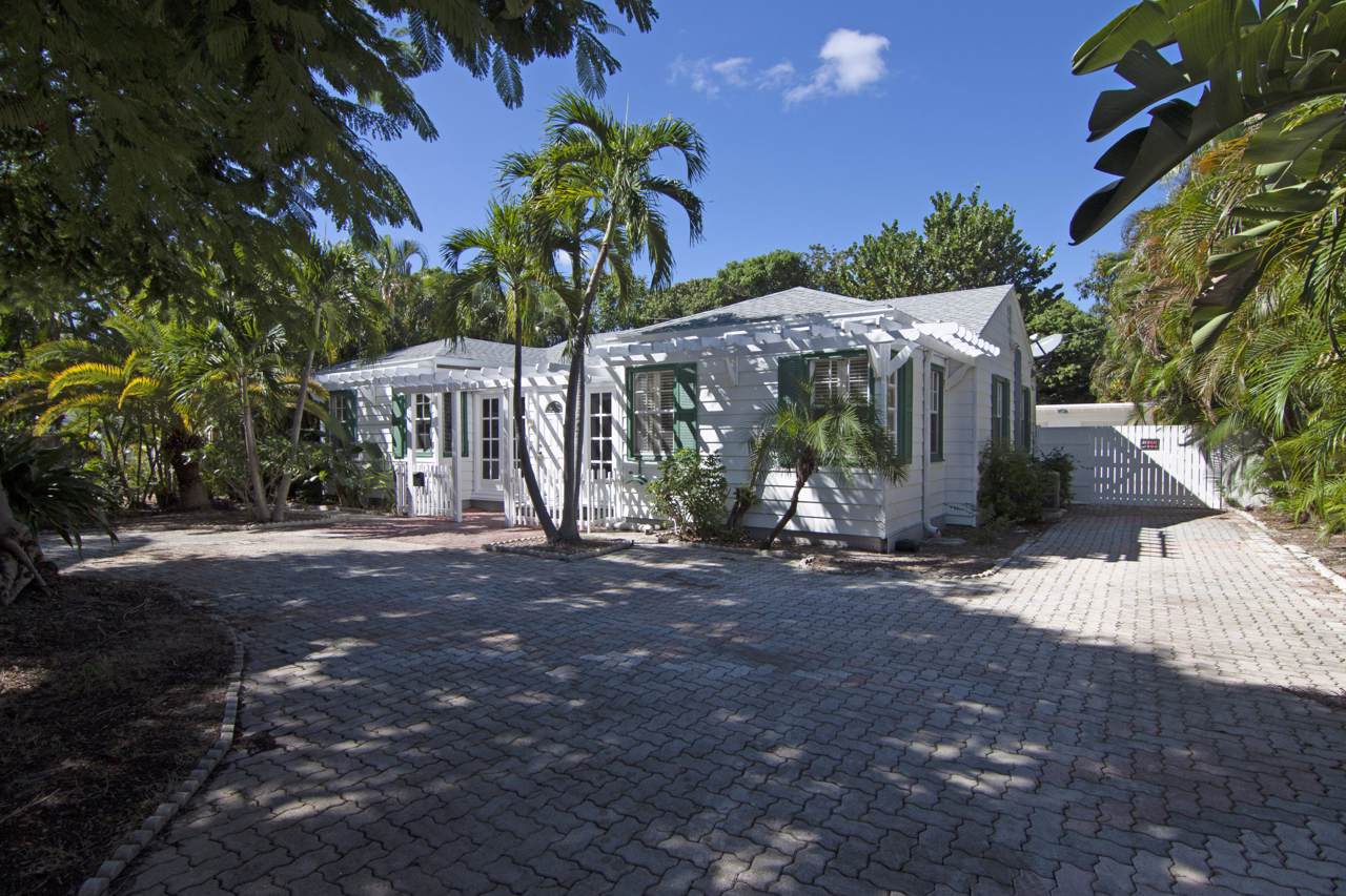 411 36th Street - Photo 1