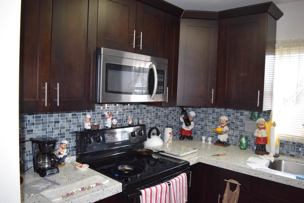 5043 Cresthaven Boulevard - Photo 1