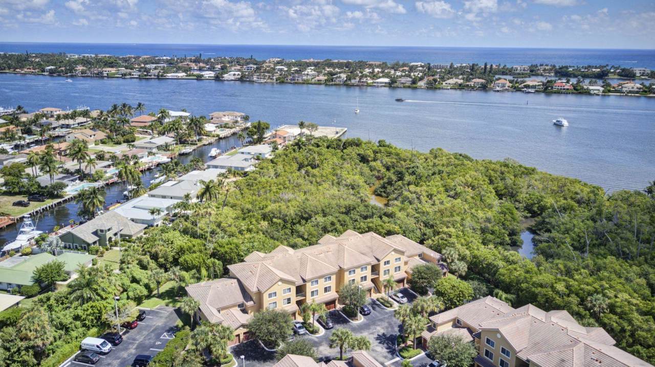 300 Scotia Drive - Photo 1