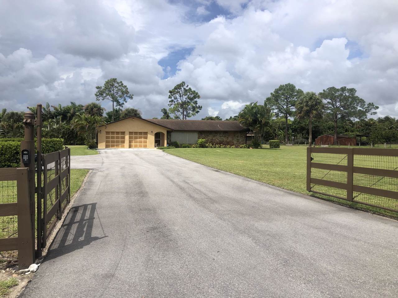 375 Wayman Circle - Photo 1