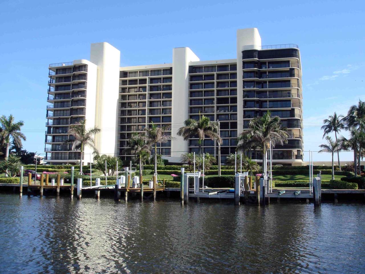 2727 Ocean Boulevard - Photo 1