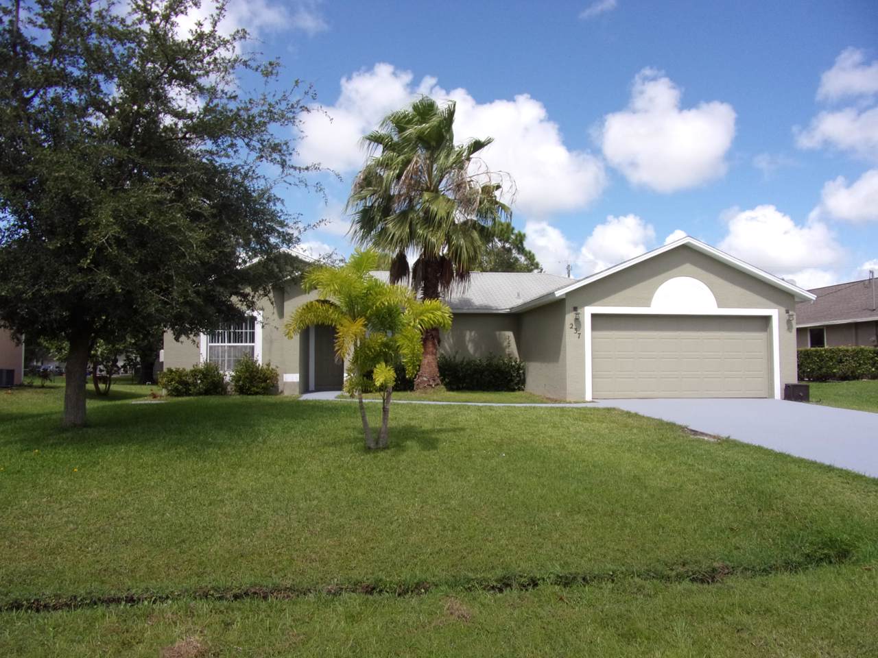 237 Chelsea Terrace - Photo 1