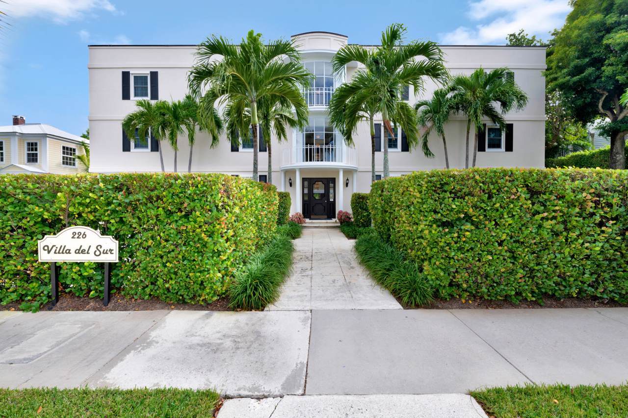 226 Brazilian Avenue - Photo 1