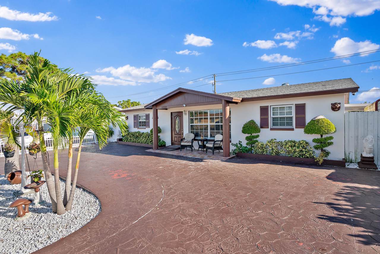 4958 Springfield Drive - Photo 1