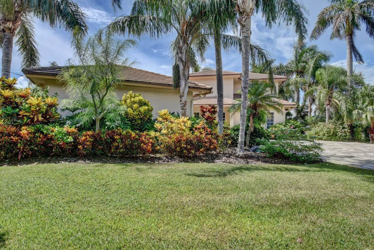 27 Hibiscus Way - Photo 1