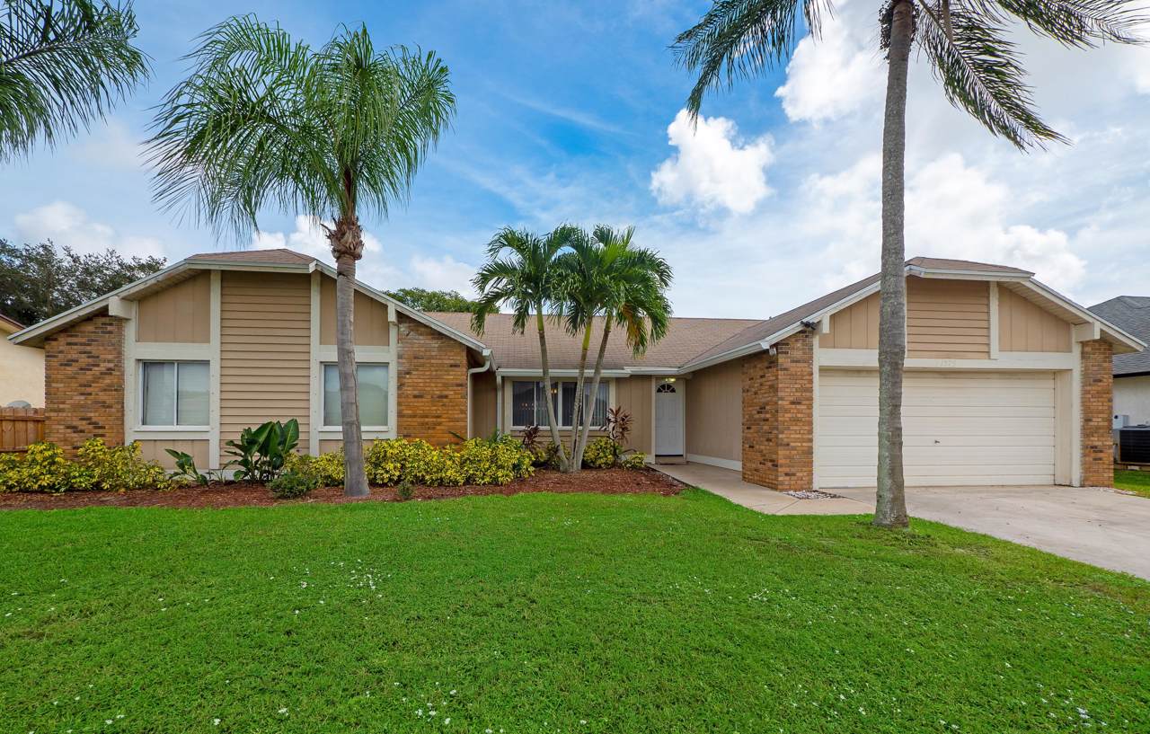 1579 Cownie Street - Photo 1