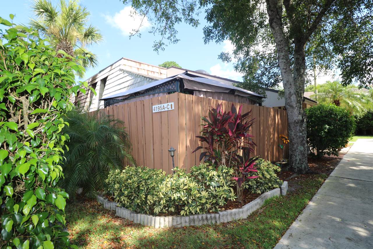 4195 Palm Bay Circle - Photo 1