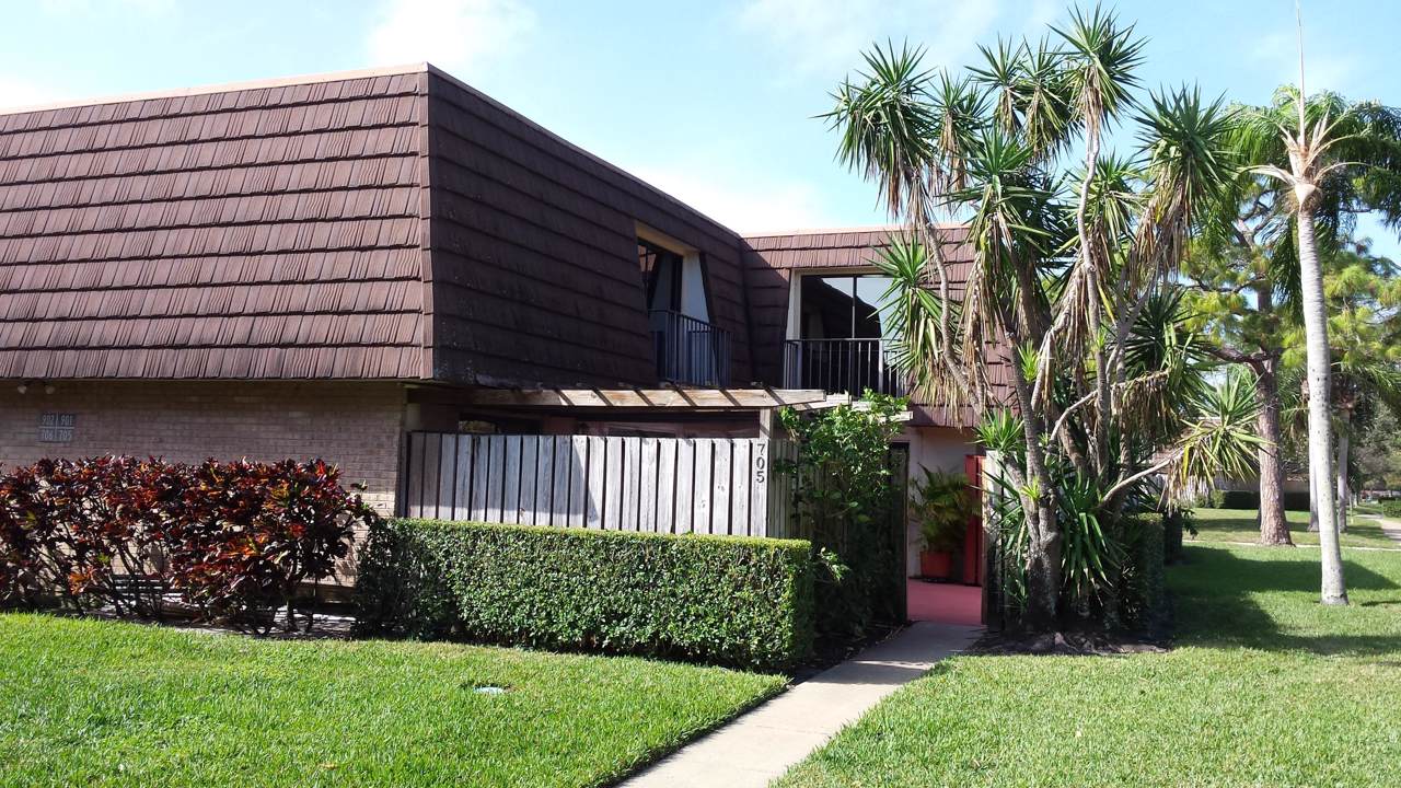 705 7th Lane - Photo 1