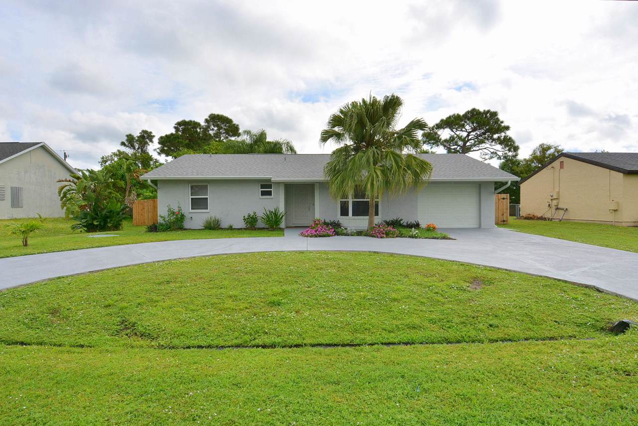 2157 Floresta Drive - Photo 1