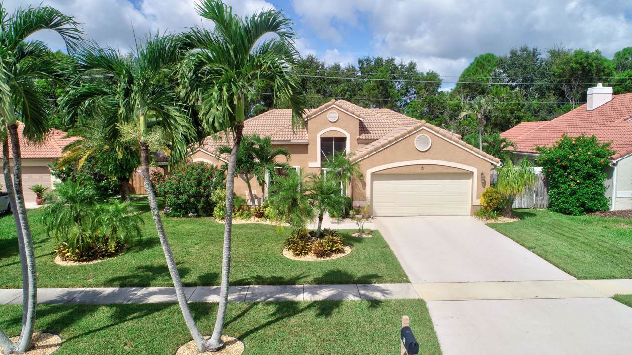 13 Dogwood Circle - Photo 1