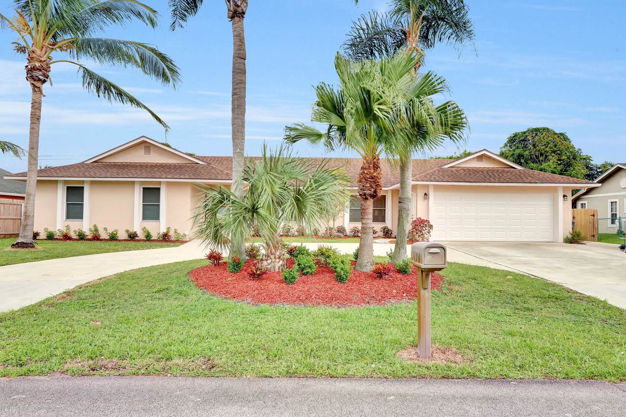 3190 Windward Lane - Photo 1