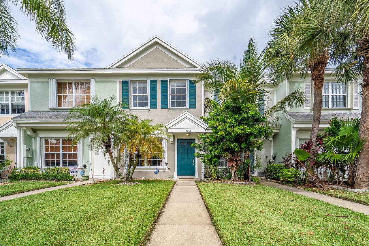 7809 Dixie Beach Circle - Photo 1