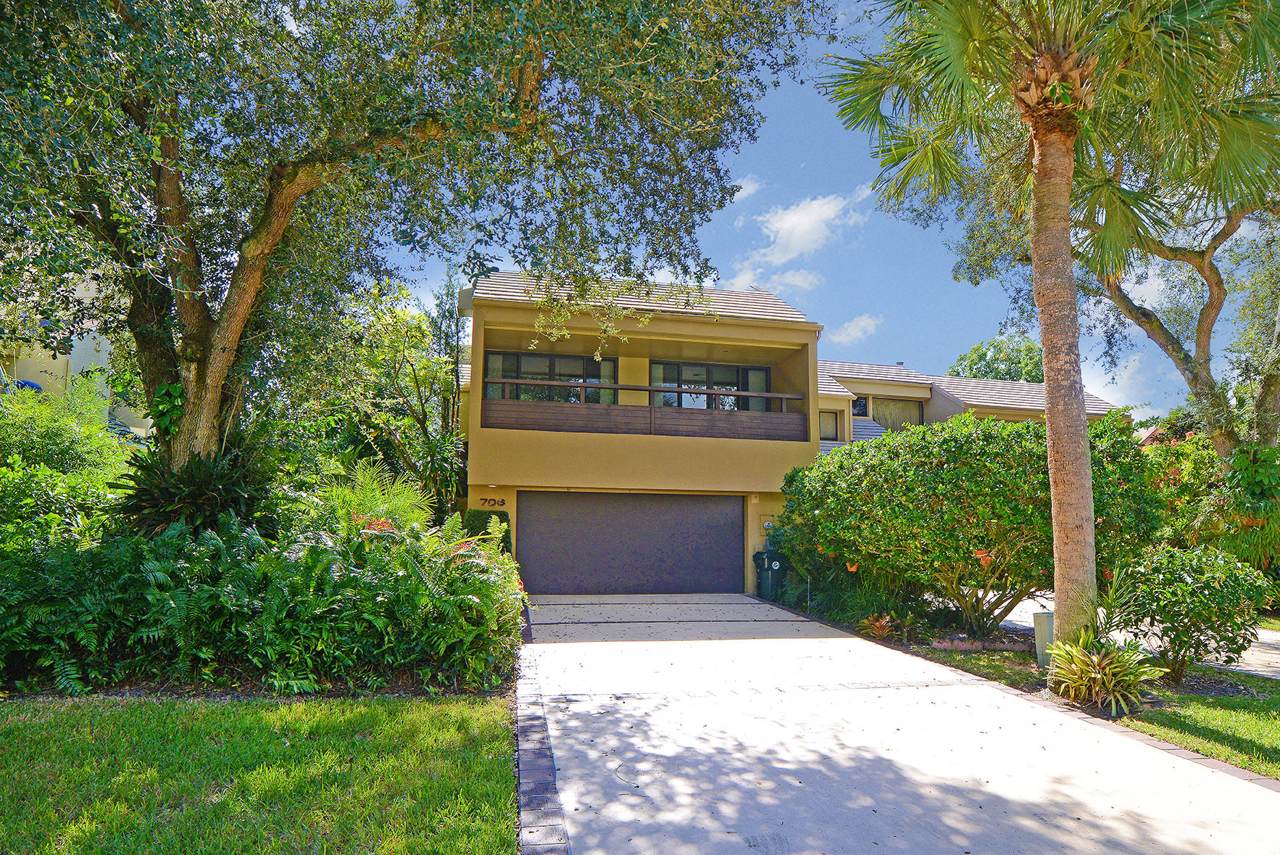 706 Saint Albans Drive - Photo 1