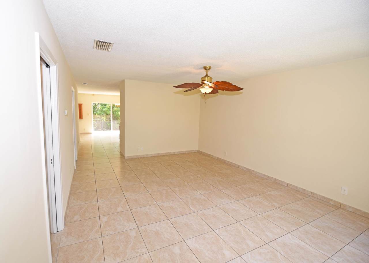 8140 40th Street - Photo 1
