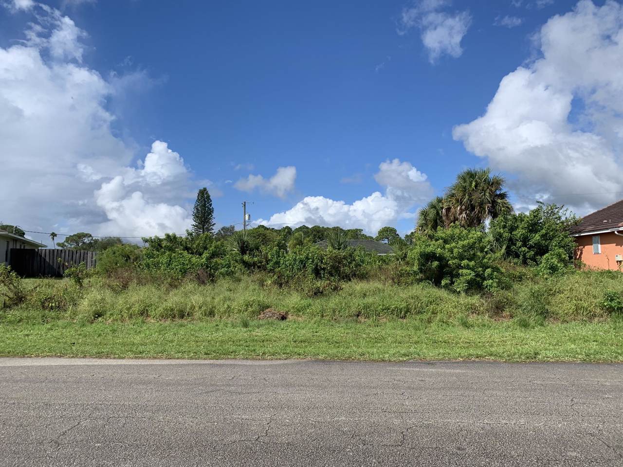 714 Orchid Street - Photo 1