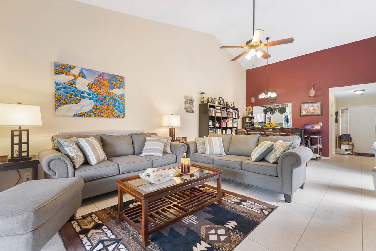 1811 Tamarind Lane - Photo 1