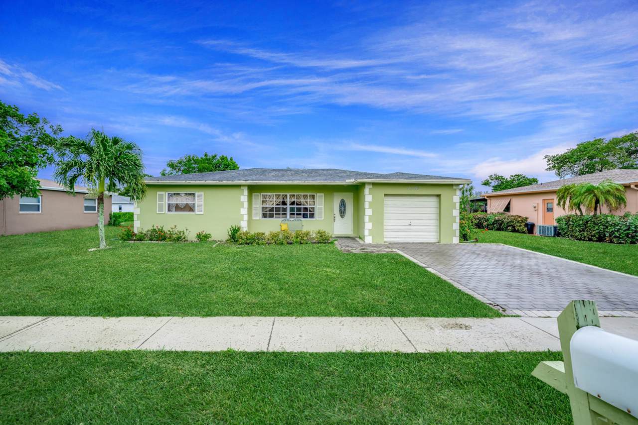 11128 Mandarin Street - Photo 1