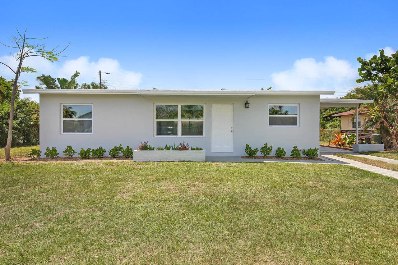 6475 Mackinac Road - Photo 1