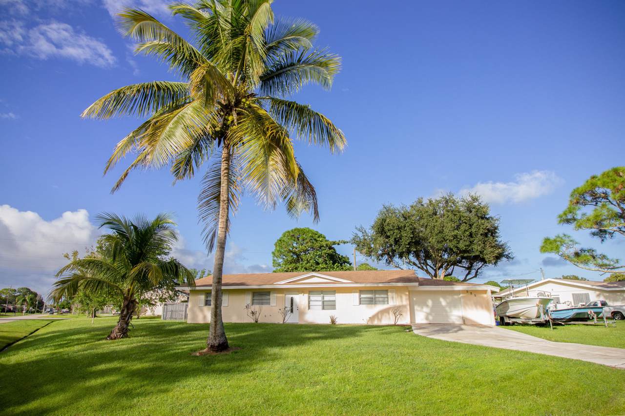 591 Dwight Avenue - Photo 1
