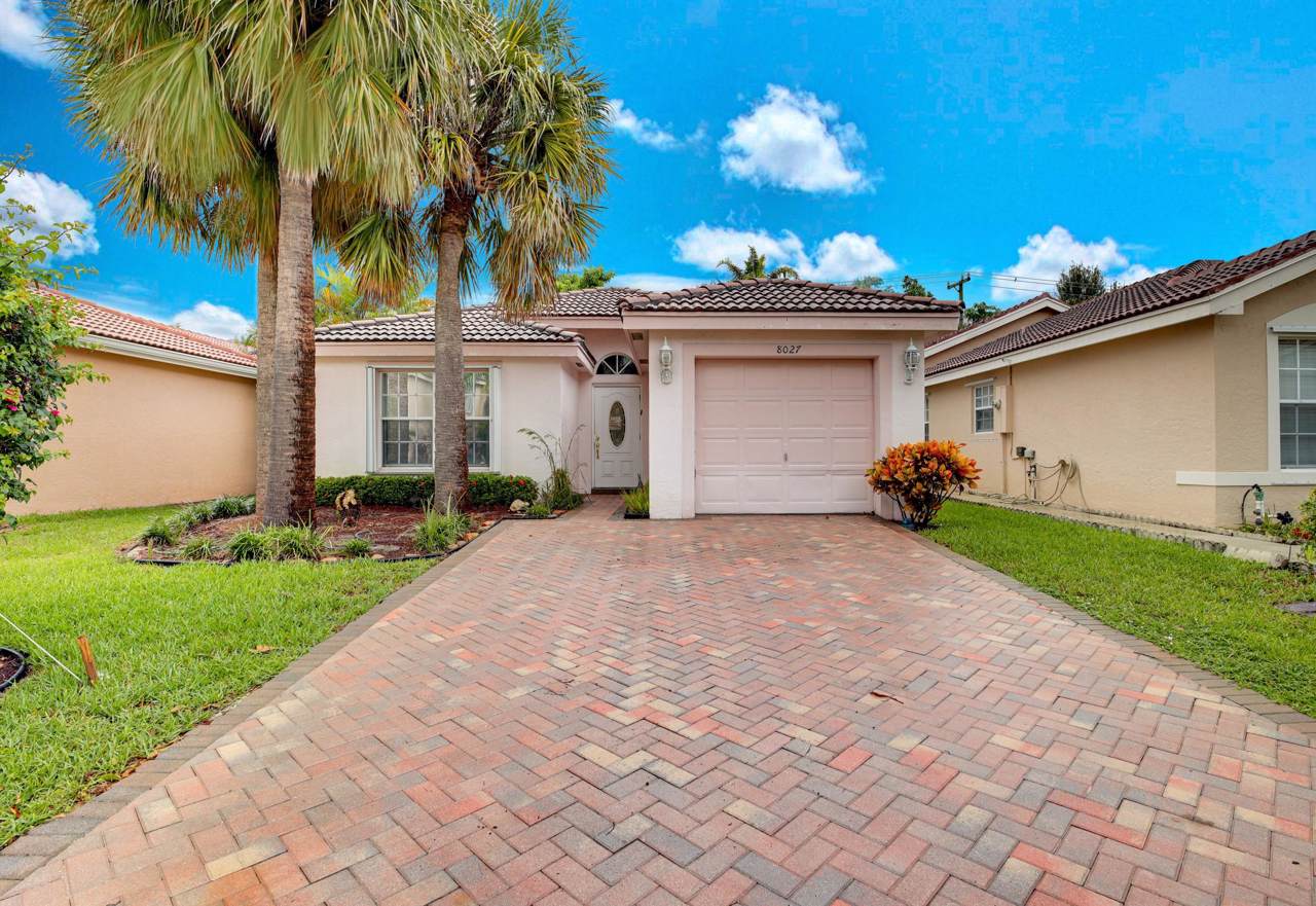 8027 Stirrup Cay Court - Photo 1