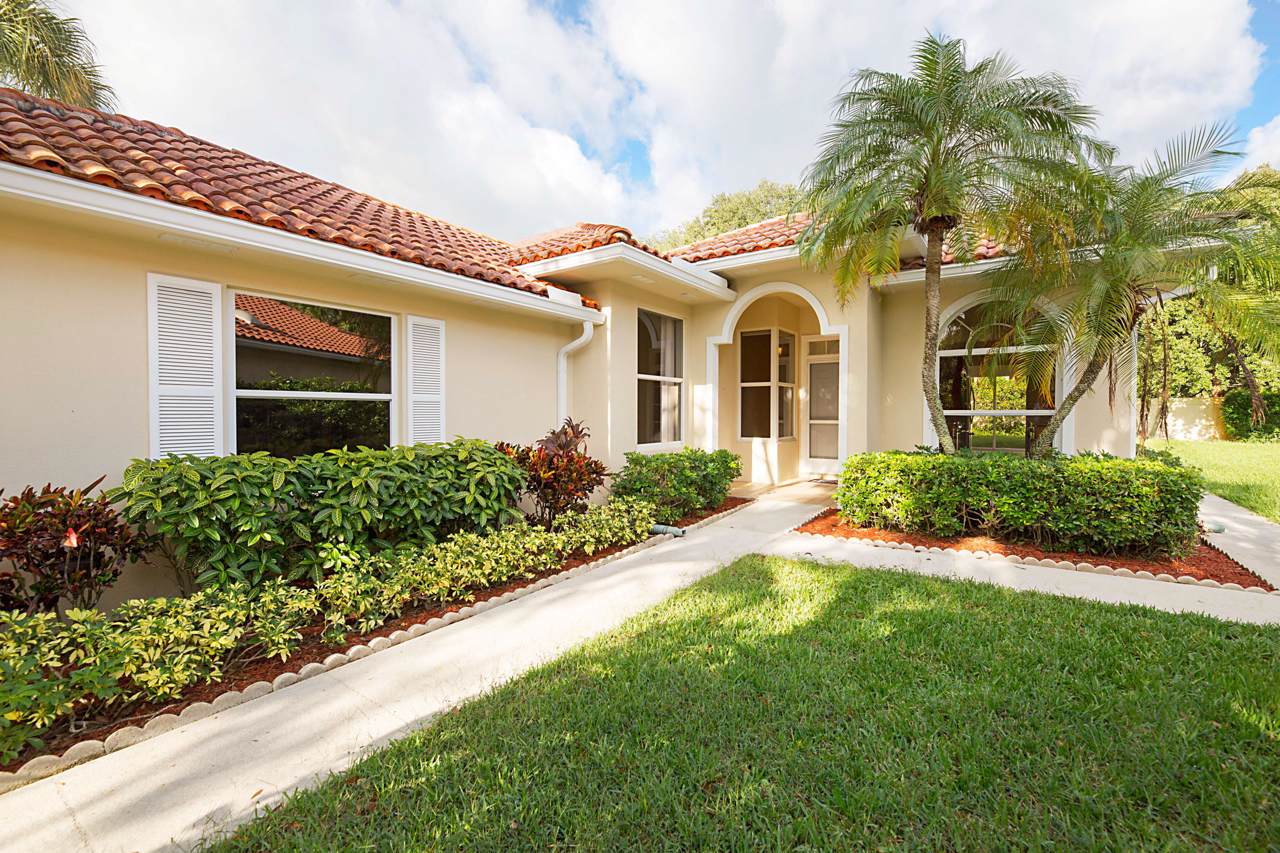 209 Tall Oaks Circle - Photo 1