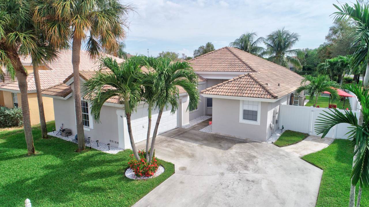 26 Valencia Drive - Photo 1