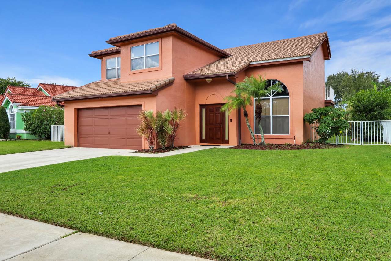 8509 Tourmaline Boulevard - Photo 1