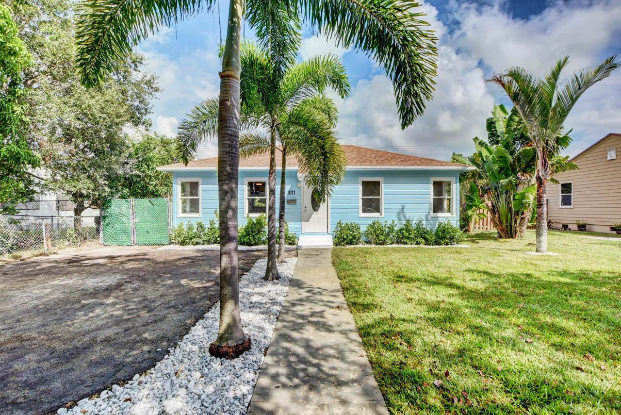 1011 Avon Road - Photo 1