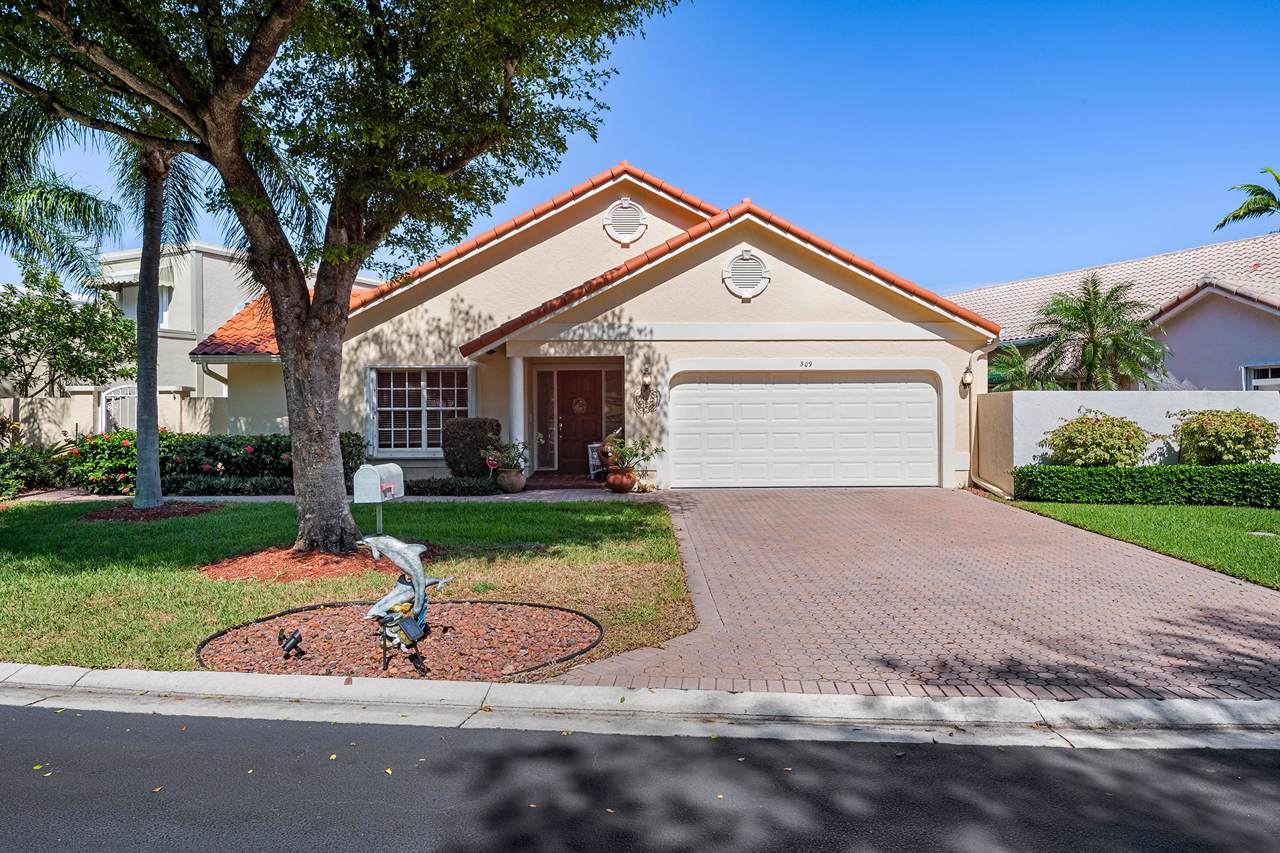 309 Pelican Way - Photo 1
