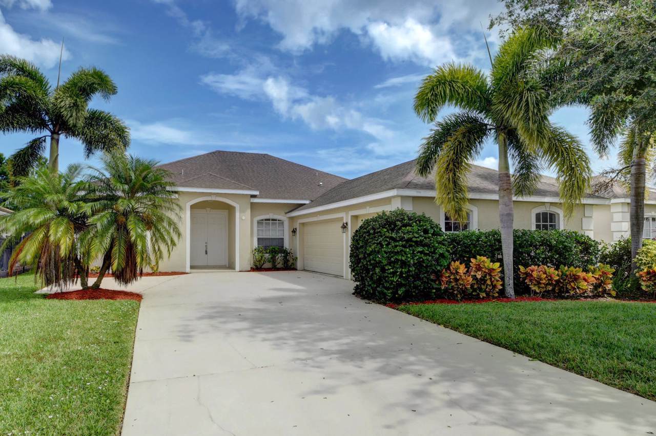 449 Sunflower Place - Photo 1