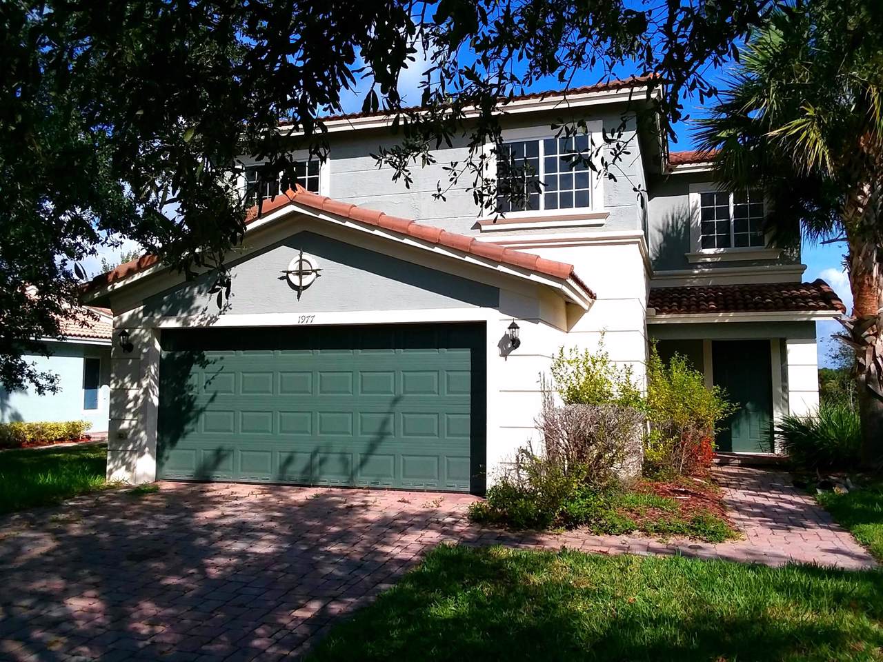 1977 Providence Place - Photo 1