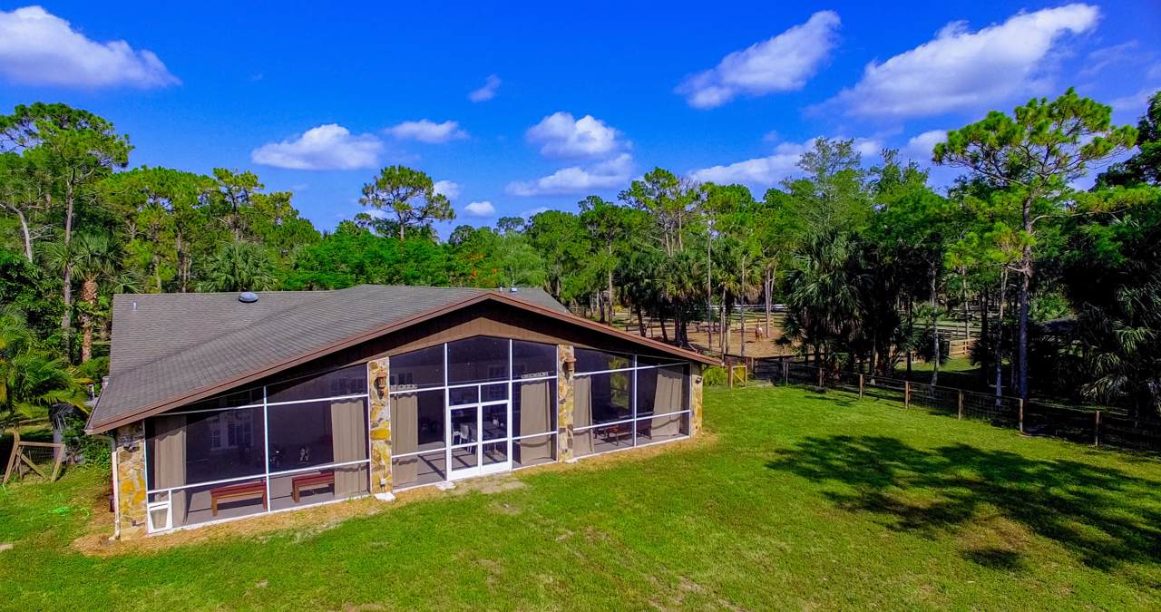 1713 Arabian Drive - Photo 1