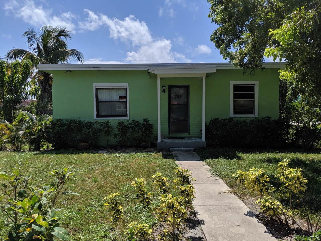 302 5th Street - Photo 1