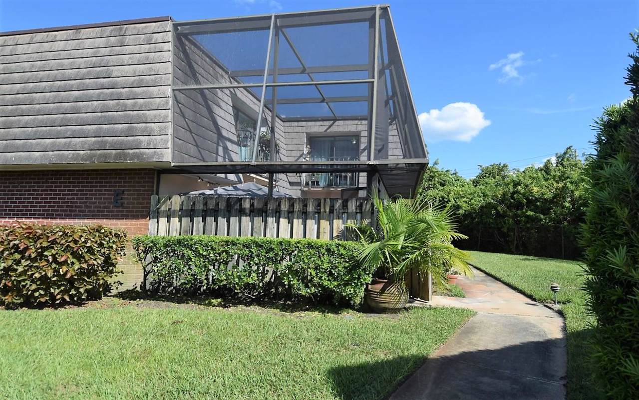 3196 Brook Street - Photo 1