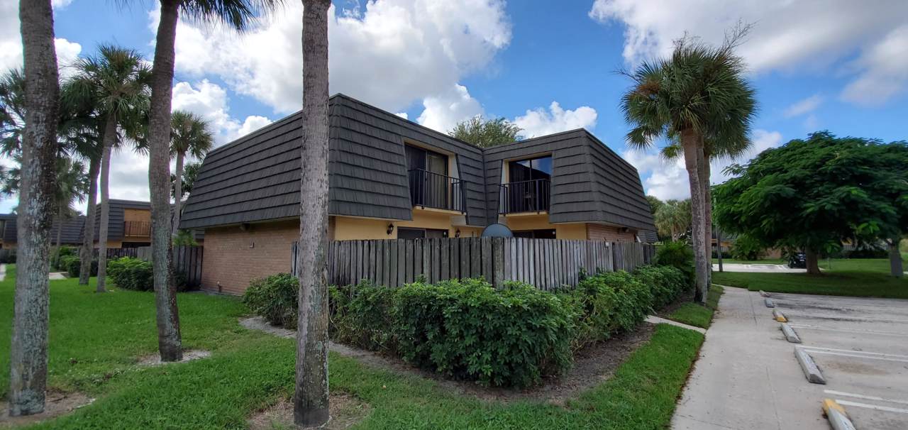 4203 42nd Way - Photo 1