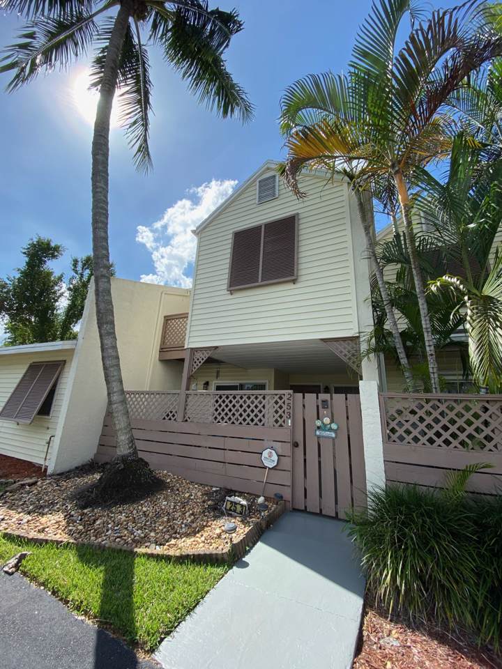 253 Hemingway Circle - Photo 1