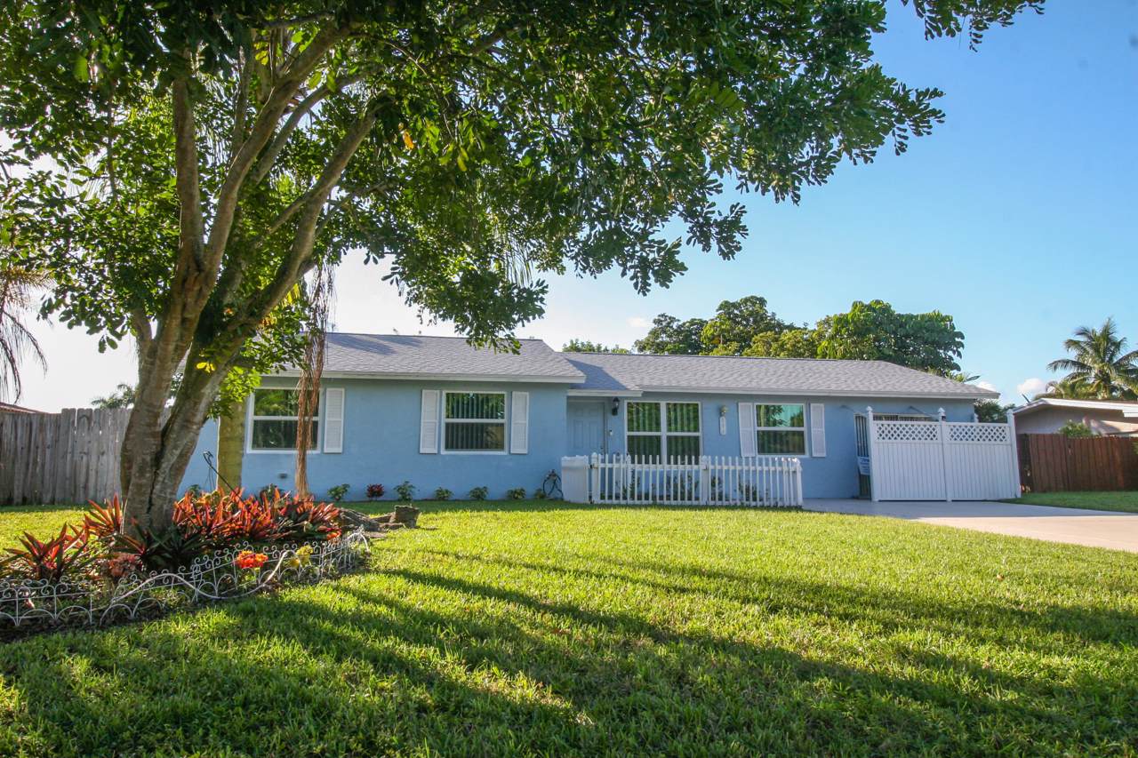 113 Swan Parkway - Photo 1