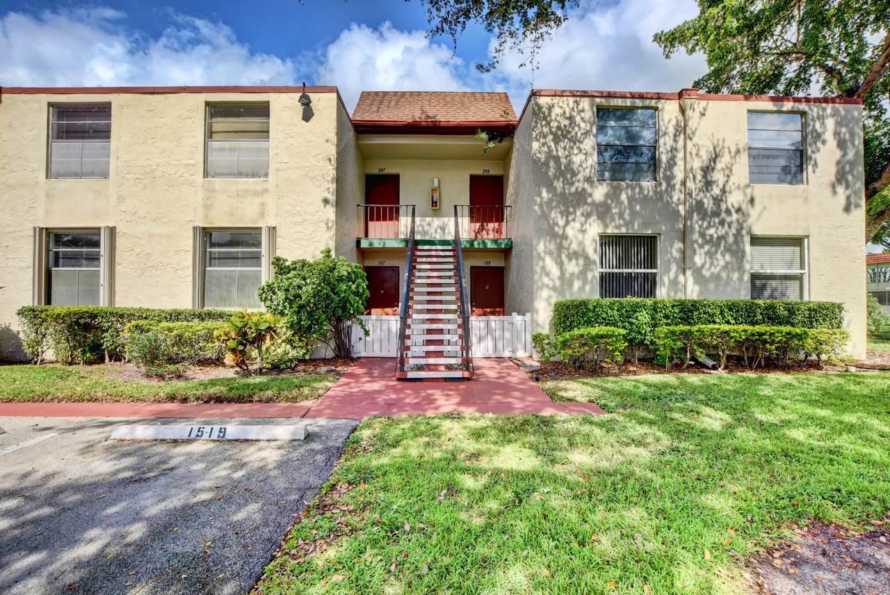 15 Willowbrook Lane - Photo 1