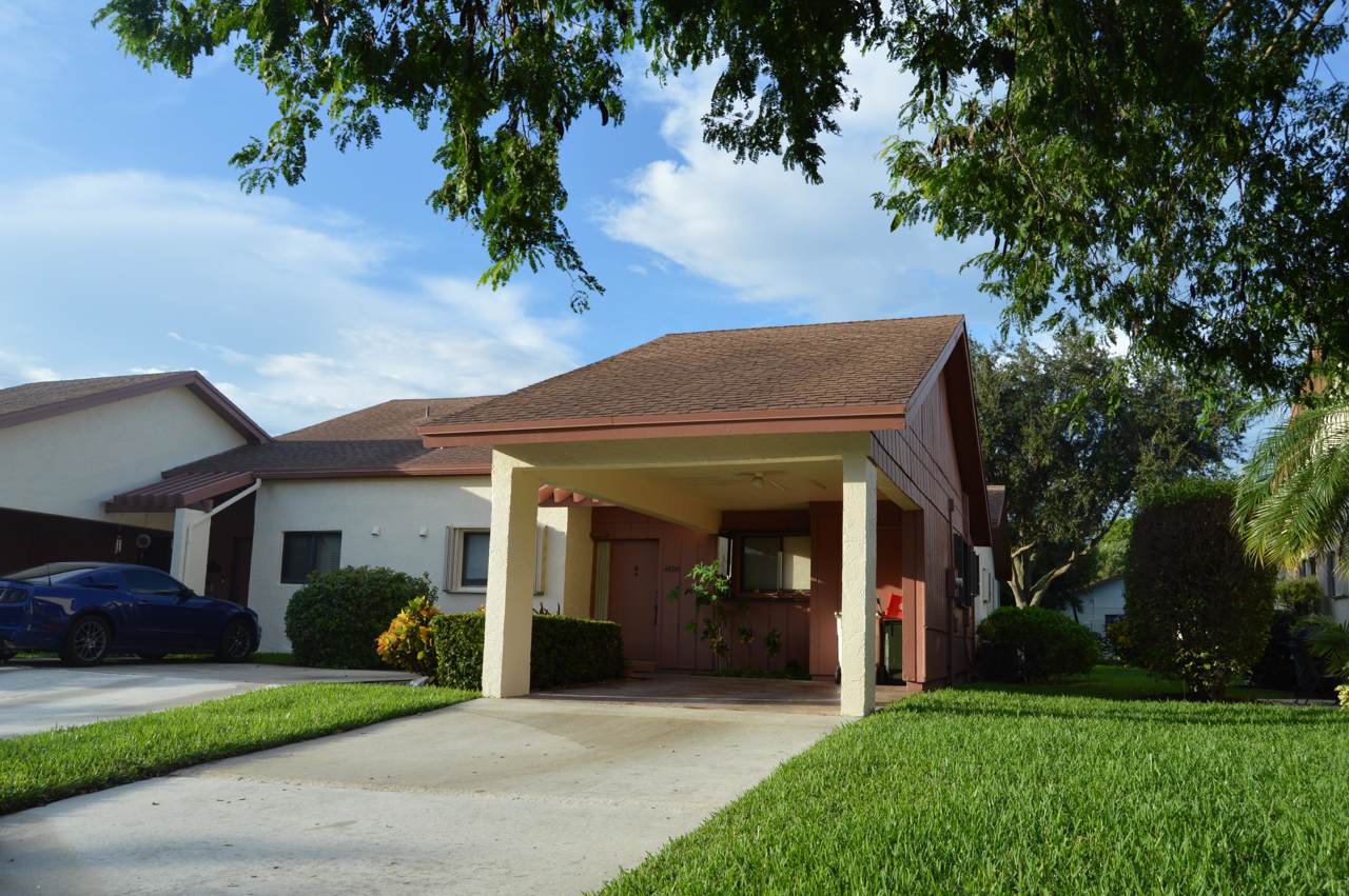 4605 Tamarind Circle - Photo 1