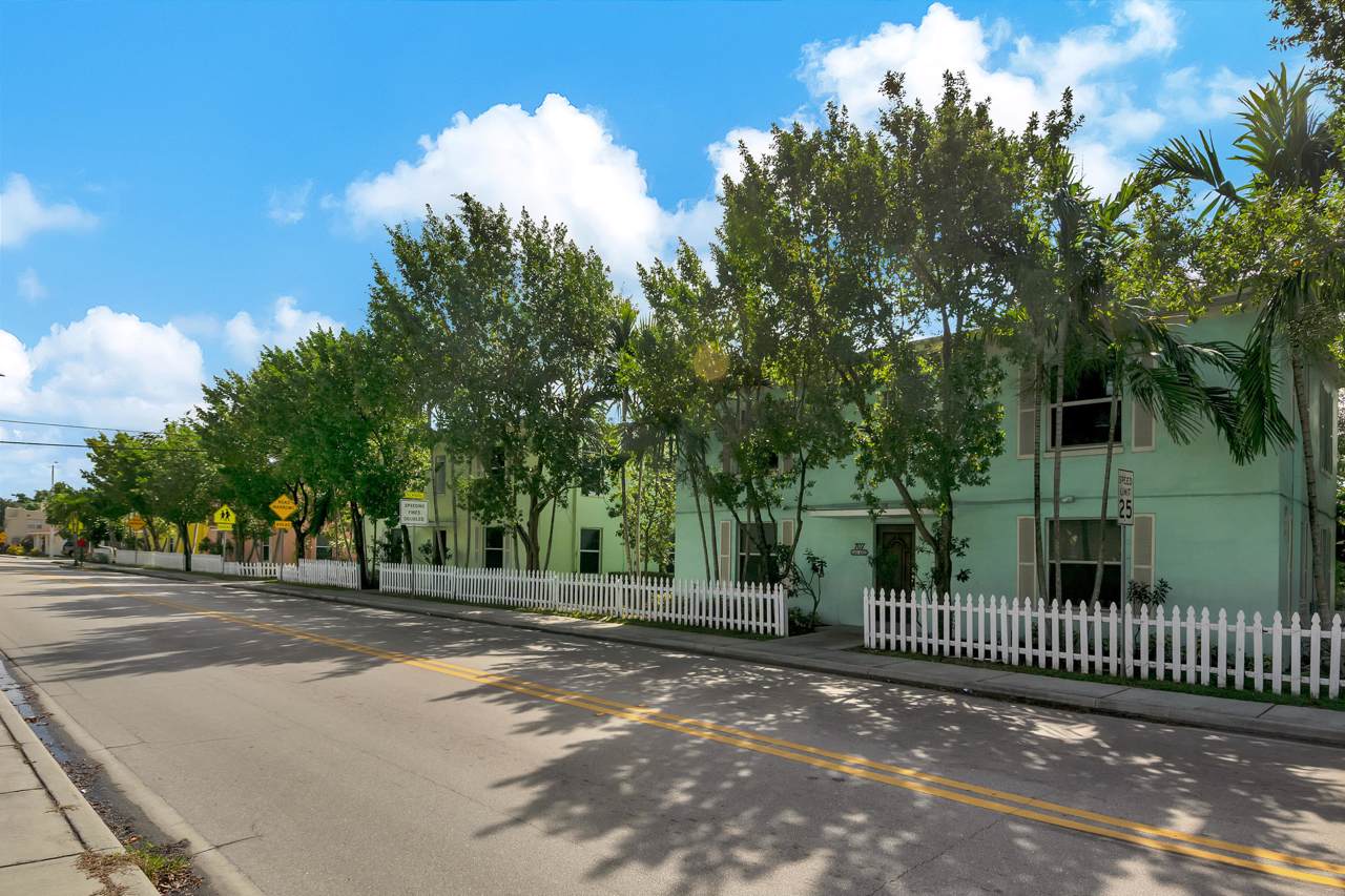 707 6th Avenue - Photo 1