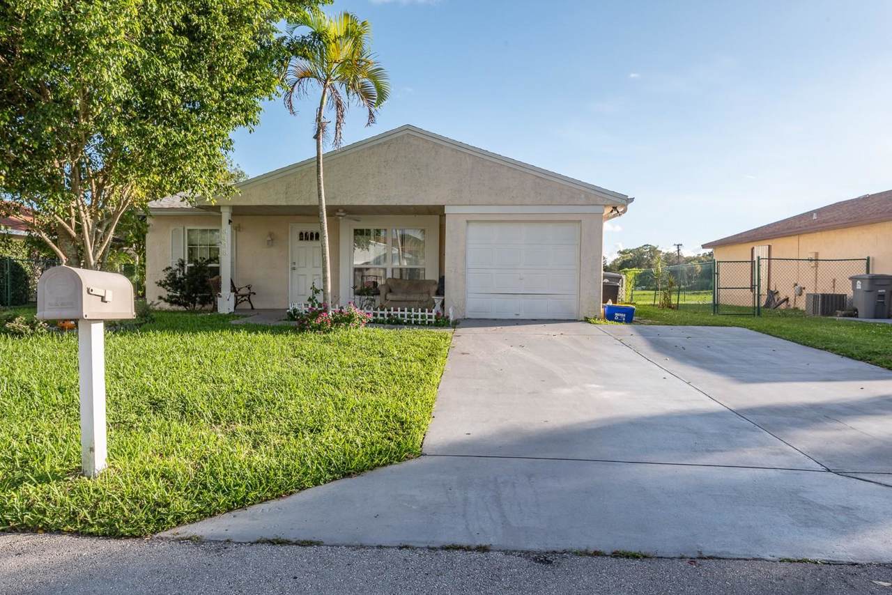8438 Summer Field Place - Photo 1