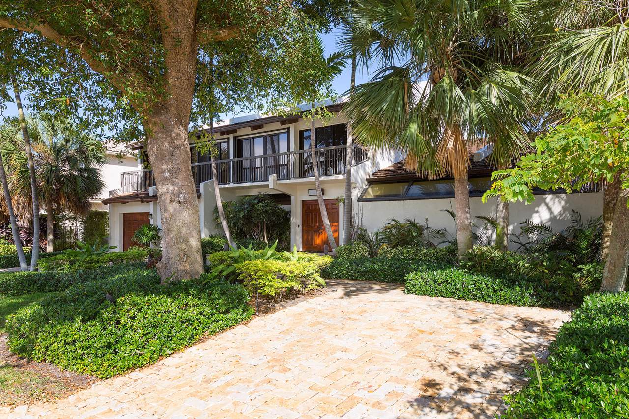 943 Evergreen Drive - Photo 1