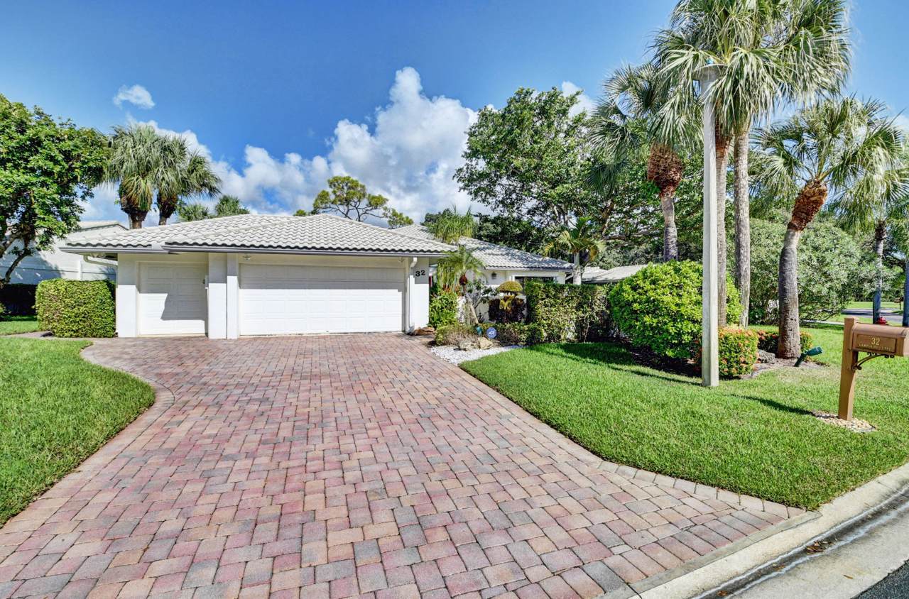 32 Hampshire Lane - Photo 1