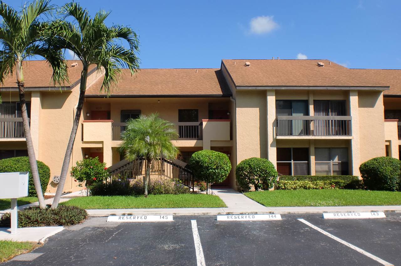 5121 Oak Hill - Photo 1