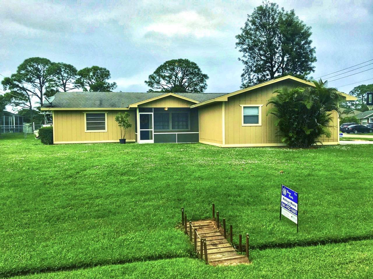 661 Placid Avenue - Photo 1
