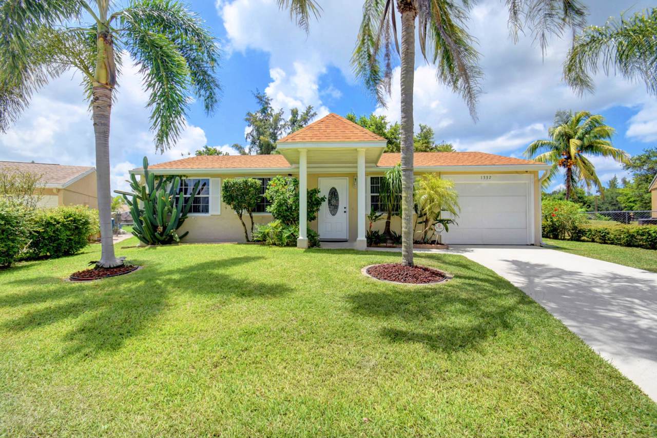 1337 Elmbank Way - Photo 1
