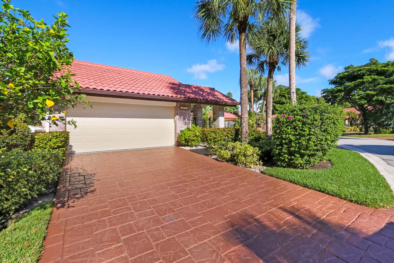 21711 Club Villa Terrace - Photo 1