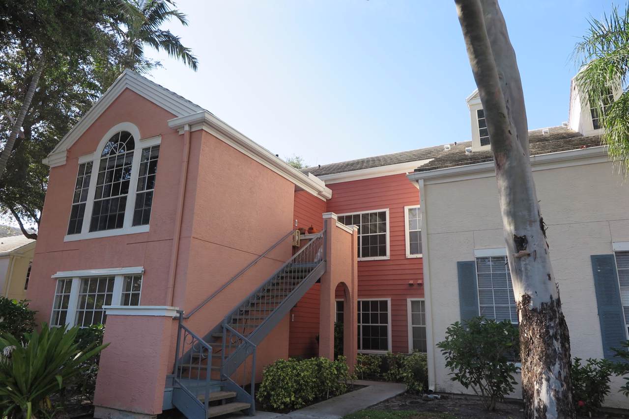 1011 Crystal Way - Photo 1