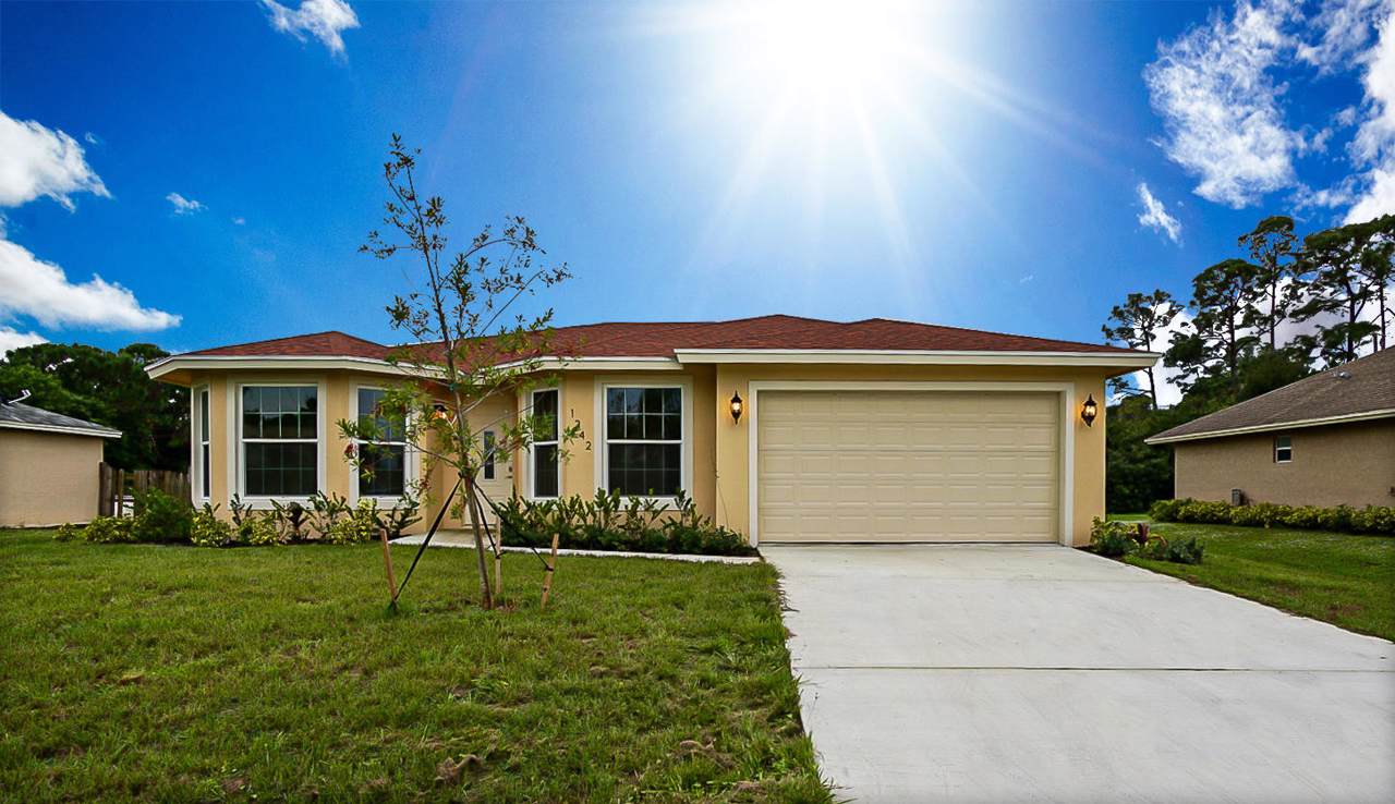 1242 Santiago Avenue - Photo 1